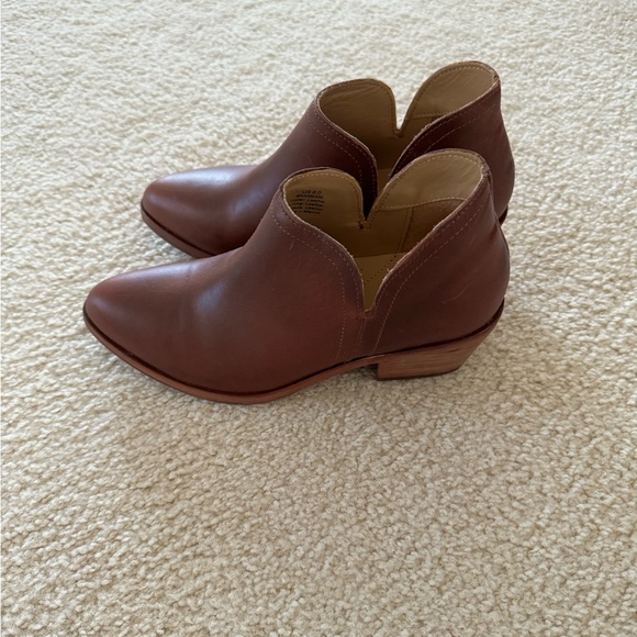 Nilsolo Booties Size 6 - Picture 2 of 5